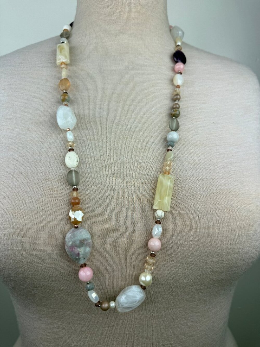 Nakamol Lucite & Stone Beaded Necklace 37-39"